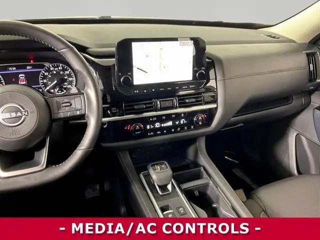 2025 Nissan Pathfinder SL FWD