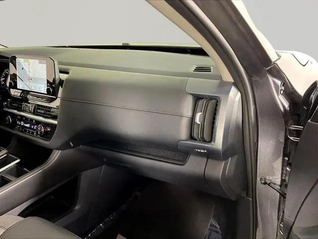 2025 Nissan Pathfinder SL FWD