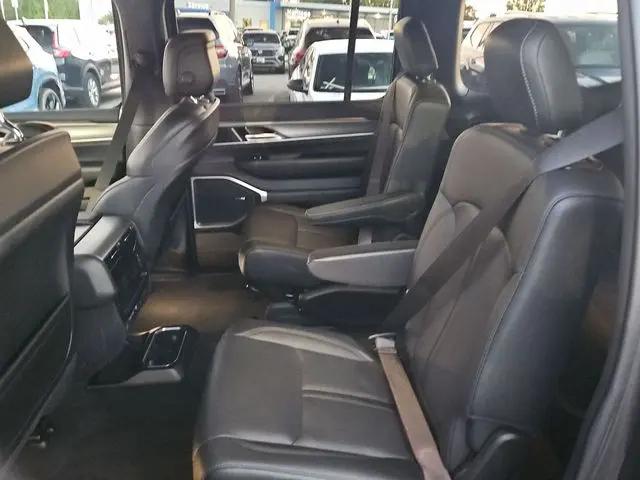 2025 Jeep Wagoneer Carbide 4x4