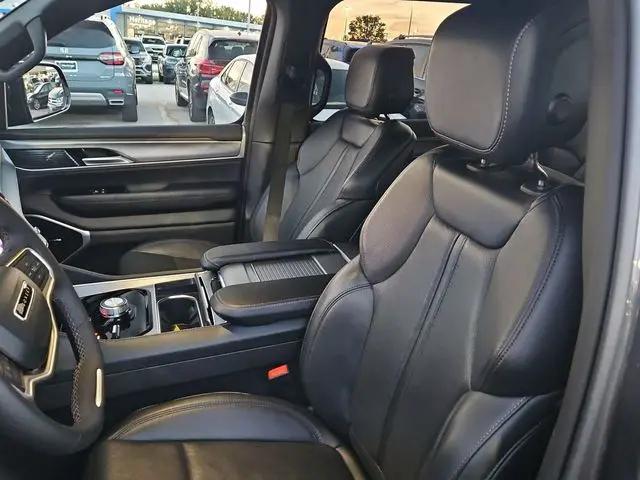 2025 Jeep Wagoneer Carbide 4x4