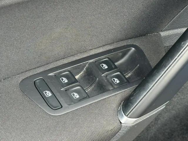 2017 Volkswagen Golf TSI SE 4-Door
