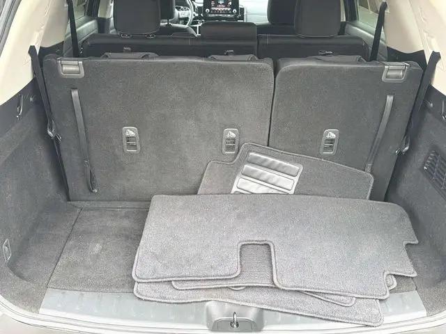 2023 Nissan Pathfinder SV 4WD