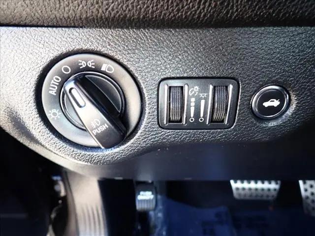 2016 Dodge Challenger R/T Plus