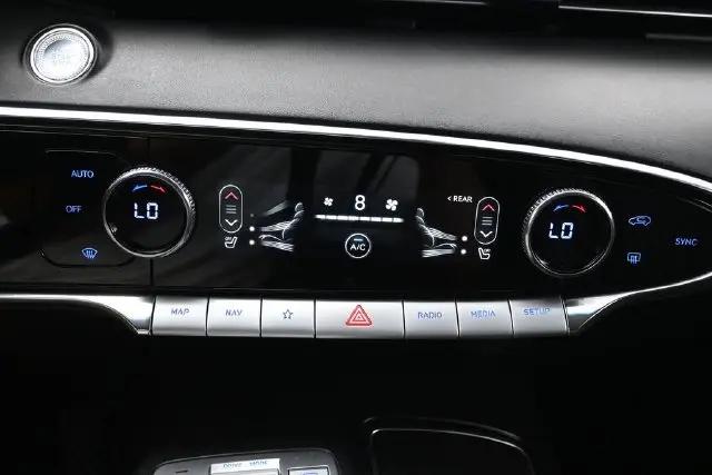 2022 Genesis GV70 2.5T AWD