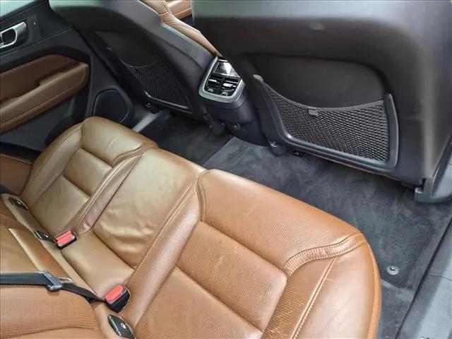 2021 Volvo XC60 T5 Inscription