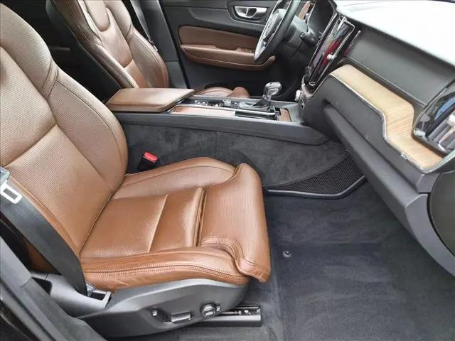 2021 Volvo XC60 T5 Inscription