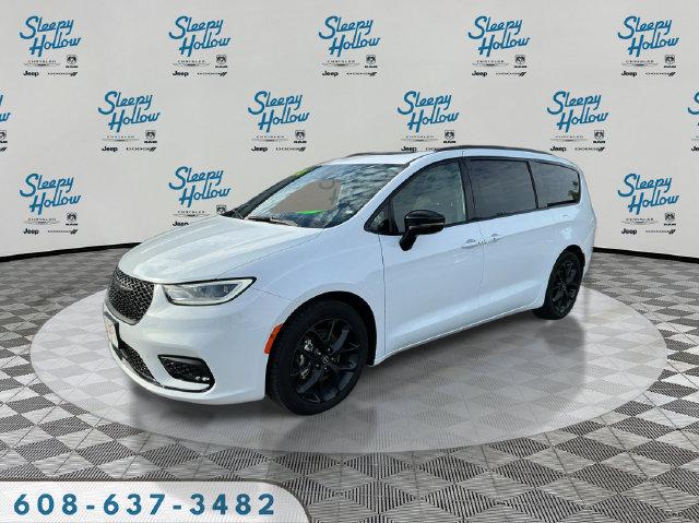2026 Chrysler Pacifica Limited for sale in Viroqua, WI