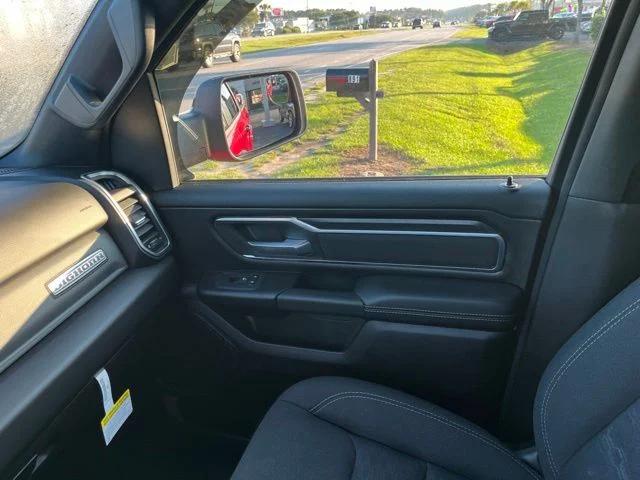 2025 Ram 1500 Big Horn Crew Cab 4x4 57 Box