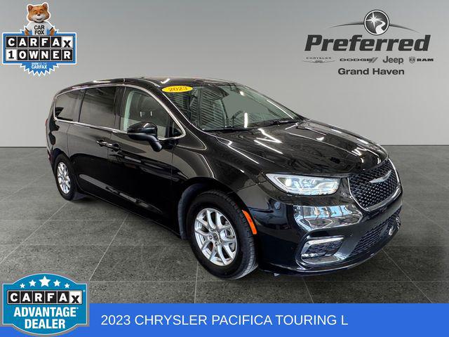 2023 Chrysler Pacifica Touring L for sale in Grand Haven, MI