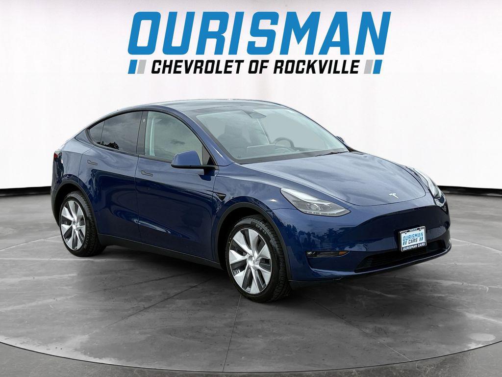 /2023 Tesla Model-Y