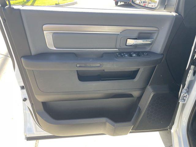 2024 Ram 1500 Classic SLT Quad Cab 4x2 64 Box