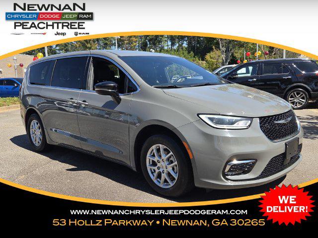 2025 Chrysler Pacifica Select for sale in Newnan, GA