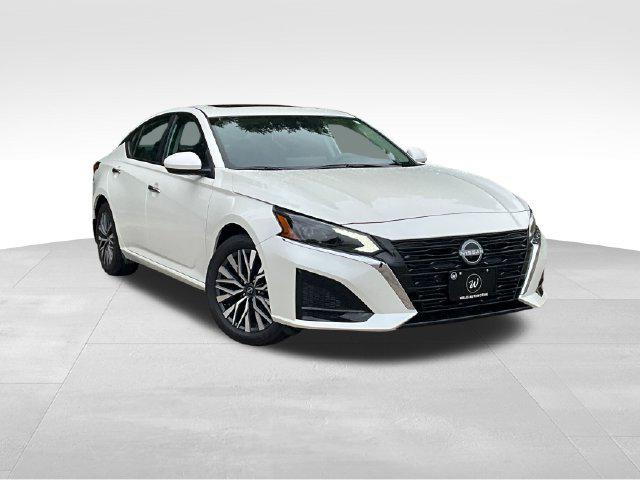 2025 Nissan Altima SV FWD for sale in Des Moines, IA