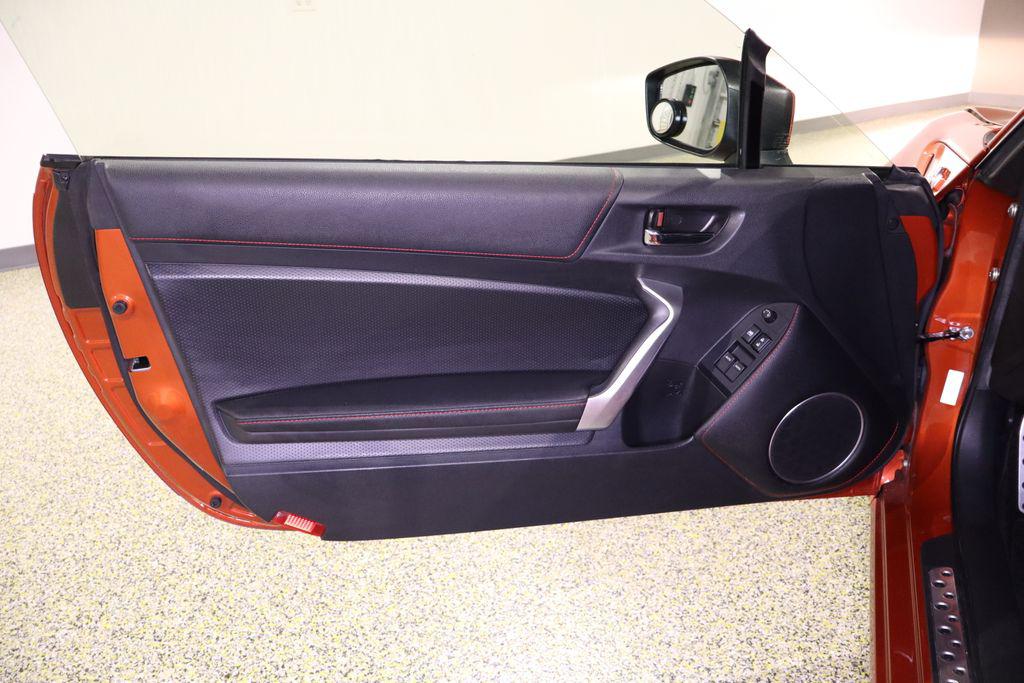 car-gallery-34