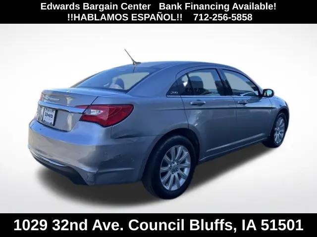 2013 Chrysler 200 Touring