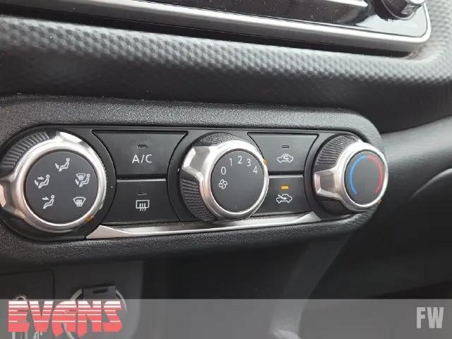 2021 Nissan Kicks S Xtronic CVT