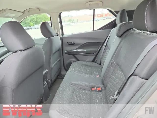 2021 Nissan Kicks S Xtronic CVT