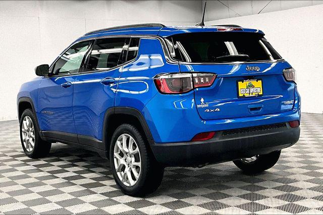 2024 Jeep Compass Latitude Lux FWD