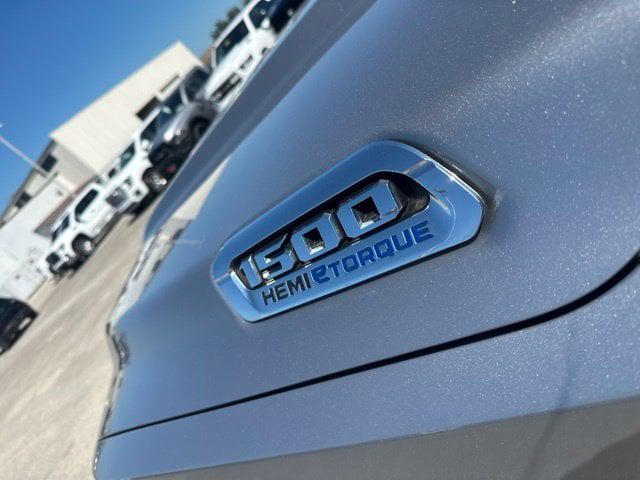 2024 Ram 1500 Tradesman Quad Cab 4x4 64 Box
