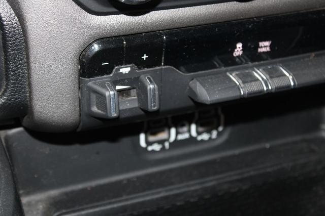 2020 Ram 1500 Big Horn Crew Cab 4x4 57 Box