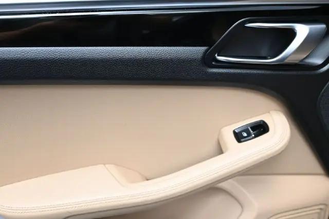2019 Porsche Macan Macan