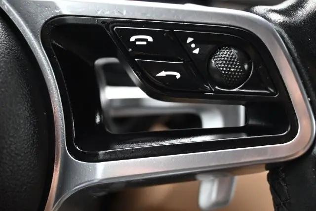 2019 Porsche Macan Macan