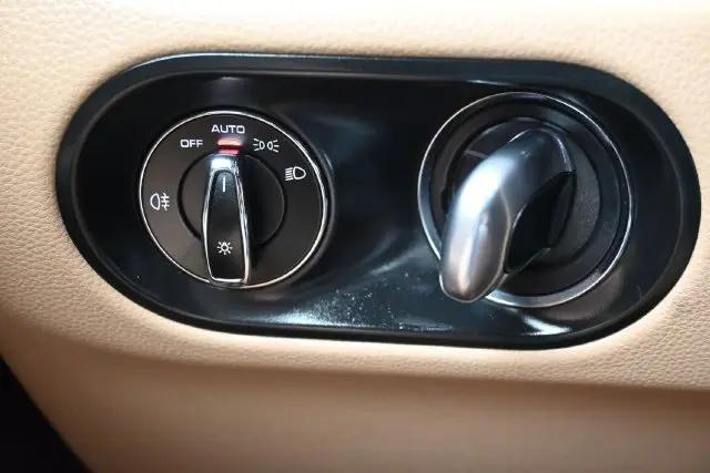 2019 Porsche Macan Macan