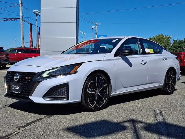 2024 Nissan Altima SR FWD