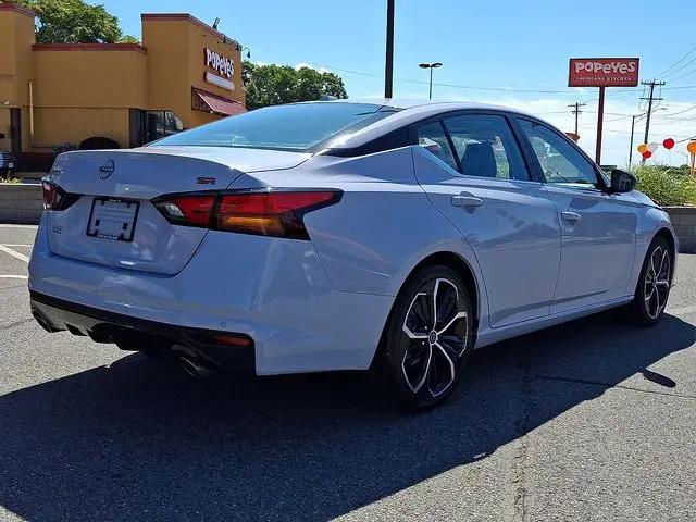 2024 Nissan Altima SR FWD