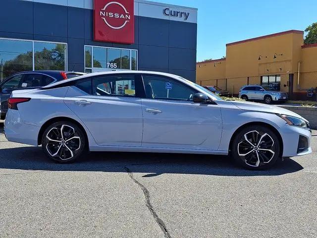 2024 Nissan Altima SR FWD