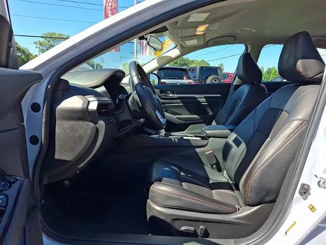 2024 Nissan Altima SR FWD