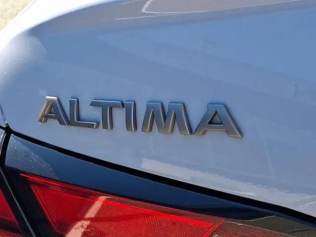 2024 Nissan Altima SR FWD