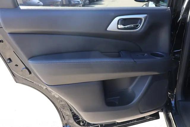 2016 Nissan Pathfinder Platinum