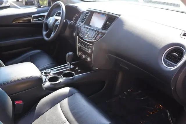 2016 Nissan Pathfinder Platinum