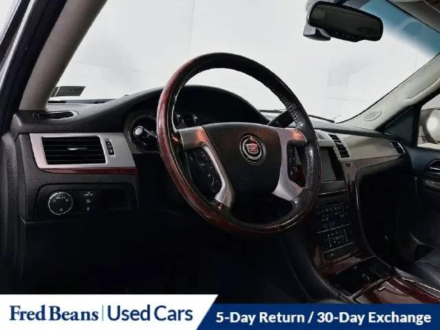 2011 Cadillac Escalade Luxury