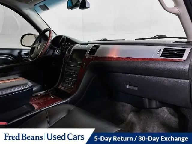 2011 Cadillac Escalade Luxury