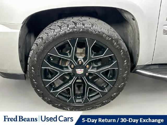 2011 Cadillac Escalade Luxury