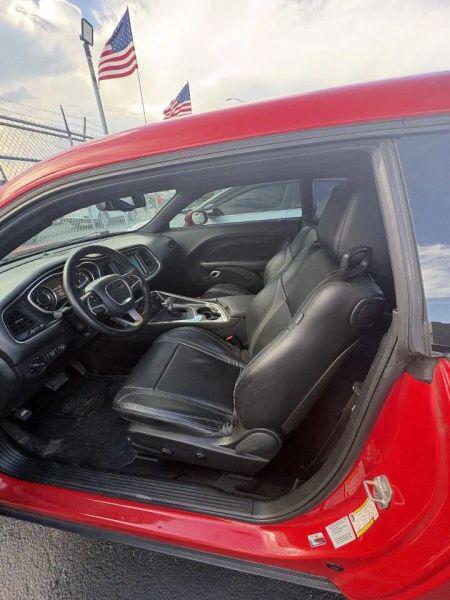 2015 Dodge Challenger SXT Plus