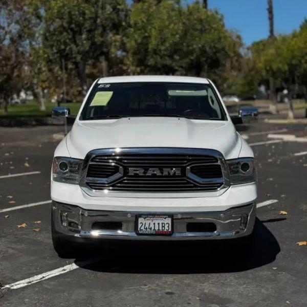 2019 Ram 1500 Classic Laramie Crew Cab 4x2 57 Box