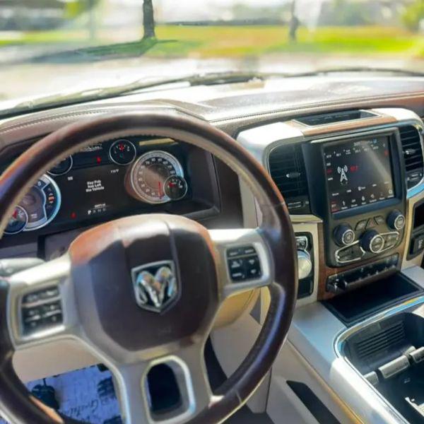 2019 Ram 1500 Classic Laramie Crew Cab 4x2 57 Box