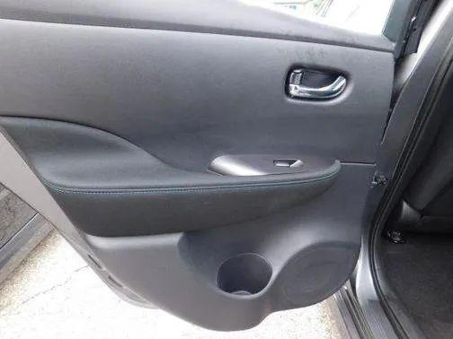 2025 Nissan LEAF S