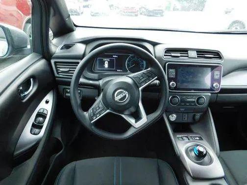 2025 Nissan LEAF S