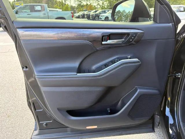 2021 Toyota Highlander Hybrid Limited