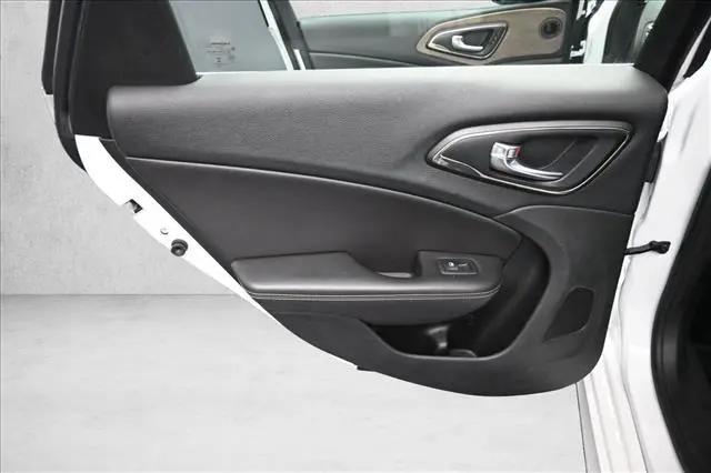 2015 Chrysler 200 C