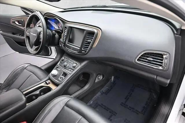 2015 Chrysler 200 C