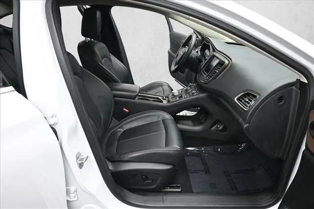 2015 Chrysler 200 C