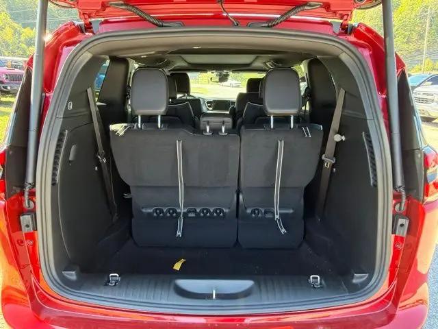 2027 Chrysler Pacifica Limited