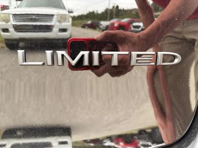 2027 Chrysler Pacifica Limited