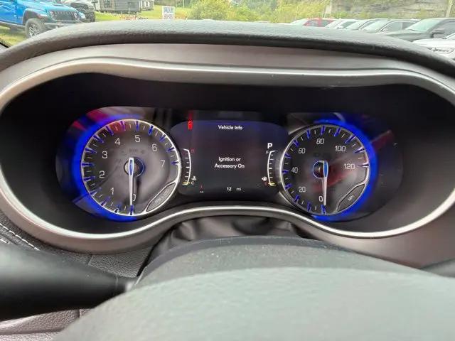 2027 Chrysler Pacifica Limited
