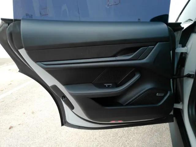 2024 Porsche Taycan Taycan